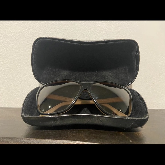 CHANEL 5153 c.1157/3B 64-11-135 2N Polished Black Tan/Brown Gradient Sunglasses - Picture 3 of 7